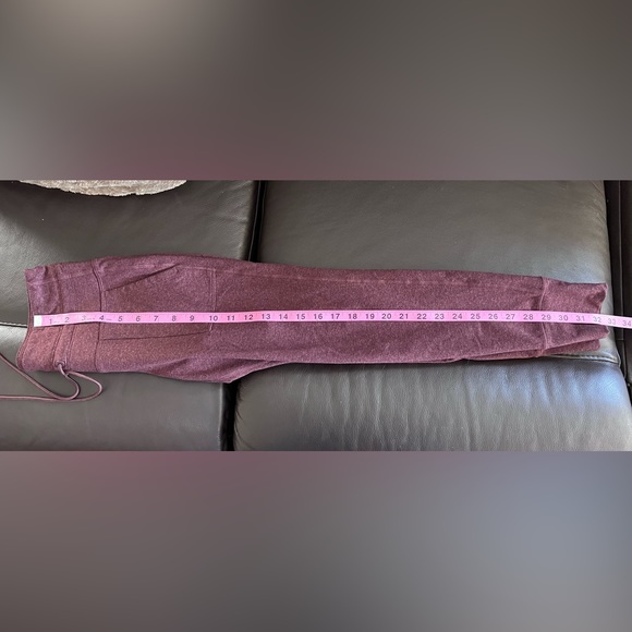 High-Waisted Jogger Leggings for Women from Old Navy, size small petite - Picture 6 of 6